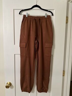 Brand new super soft  Cargo Sweatpants in rust